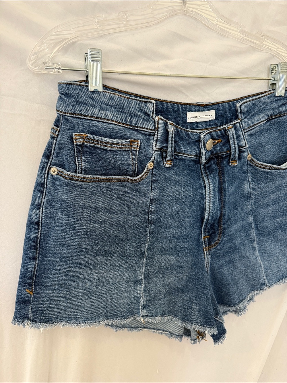 Good American jean shorts sz 6/ 28 - Picture 4 of 7